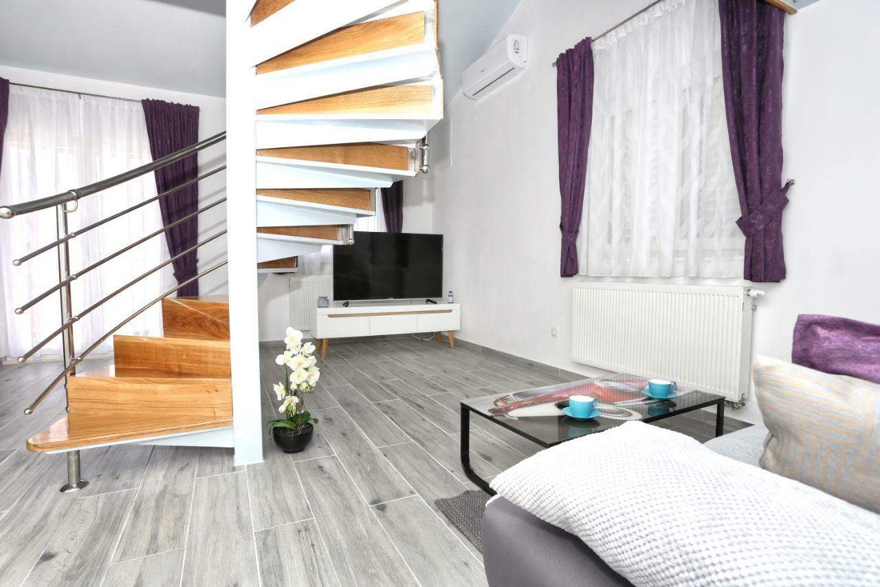 Apartman Kristian Trogir Buitenkant foto