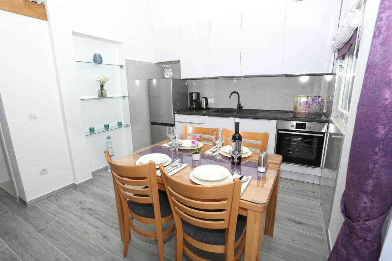 Apartman Kristian Trogir Buitenkant foto