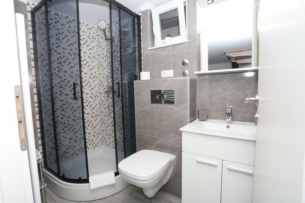 Apartman Kristian Trogir Buitenkant foto