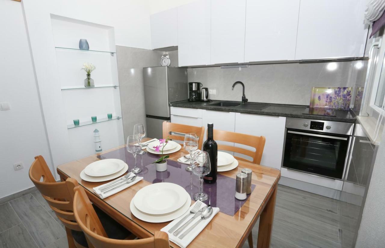 Apartman Kristian Trogir Buitenkant foto